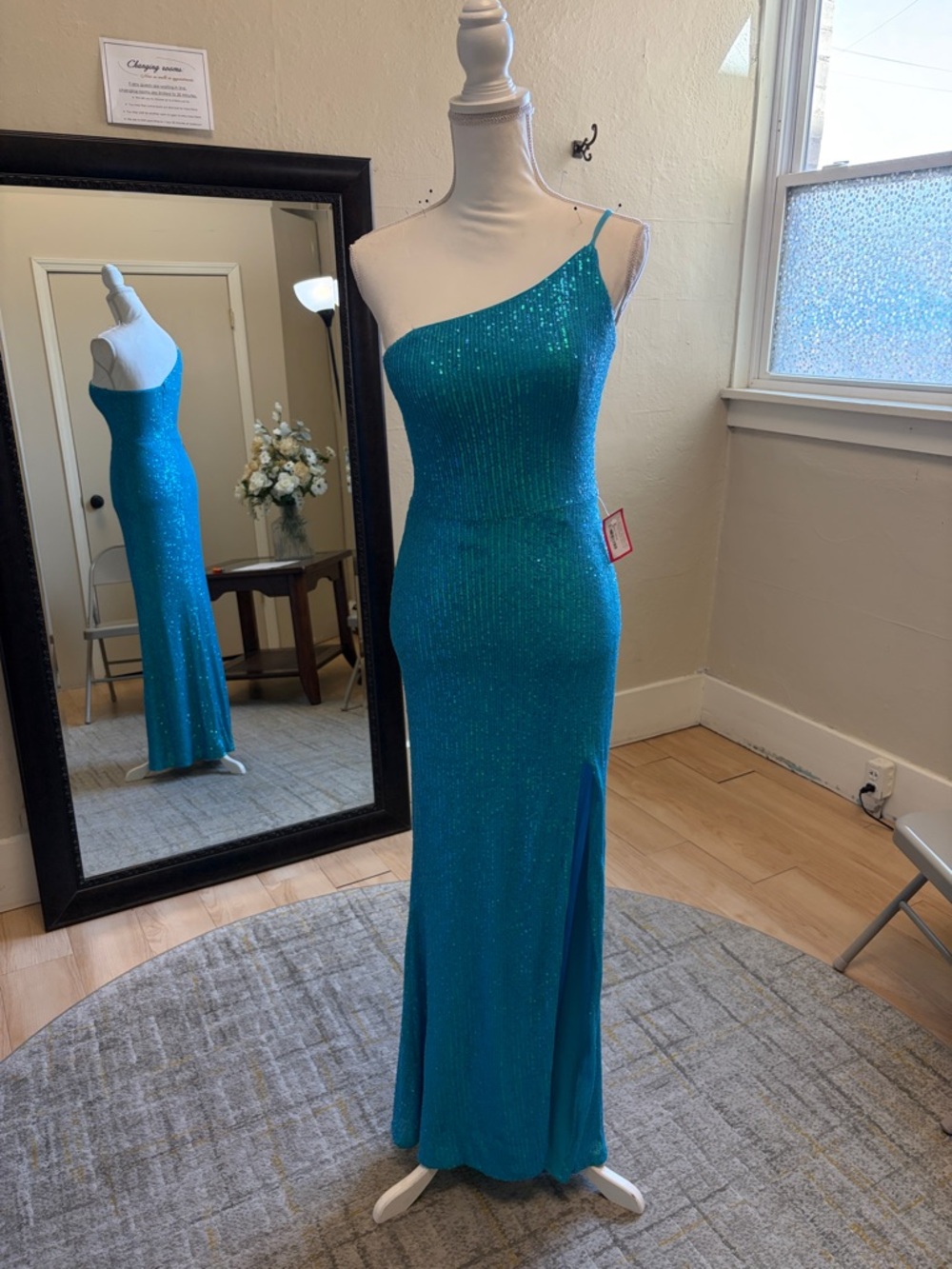 Size 4 La Femme Teal One-Shoulder Sequin Gown